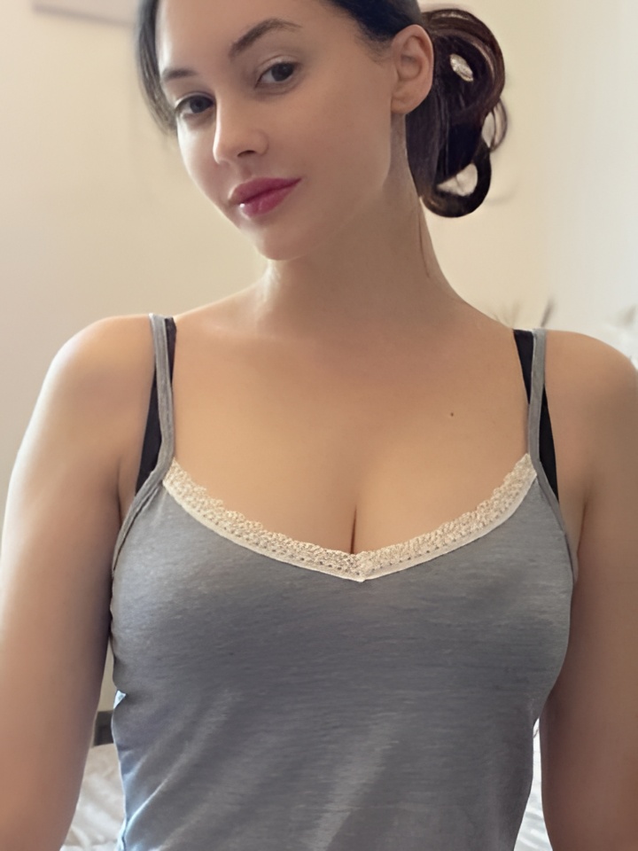 Эсмеральда привлекальеная девушка из Искитима цена от 2500 руб