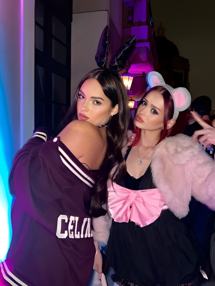 Света привлекальеная девушка из Искитима цена от 2000 руб