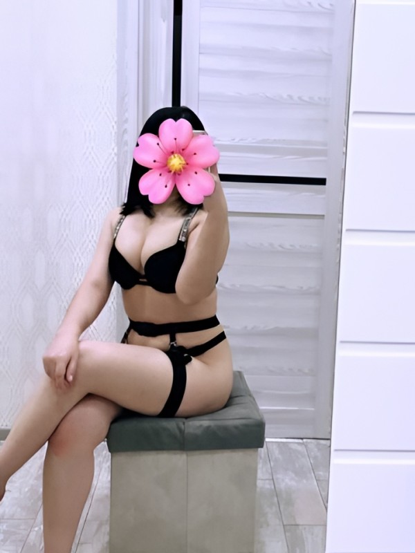 Дина привлекательная девушка из Искитима цена от 4000 руб