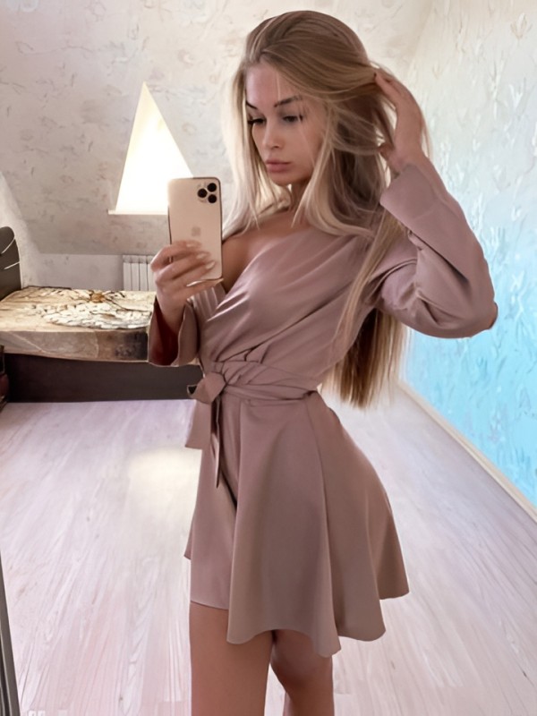 Леся привлекательная девушка из Искитима цена от 3000 руб